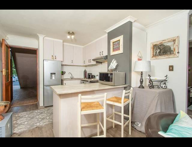 2 BEDROOM APARTMENT FOR SALE IN TYGER VALLEY